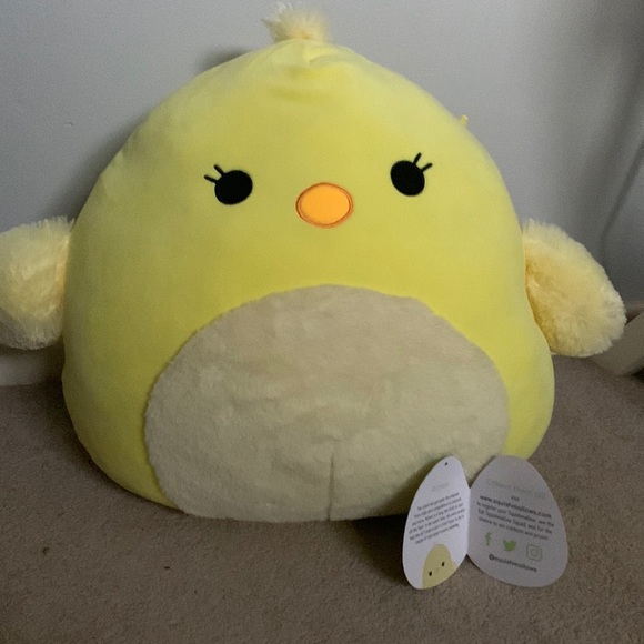 Aimee Chick Squishmallow - Picture 3 of 3